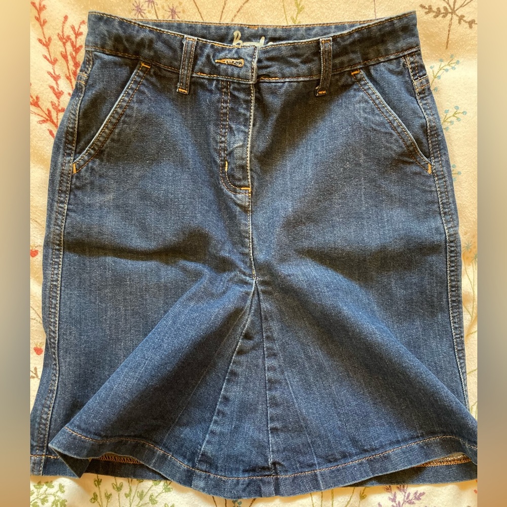 Boden denim skirt • UK brand • US Size 4 • EUC • beautifully made skirt
